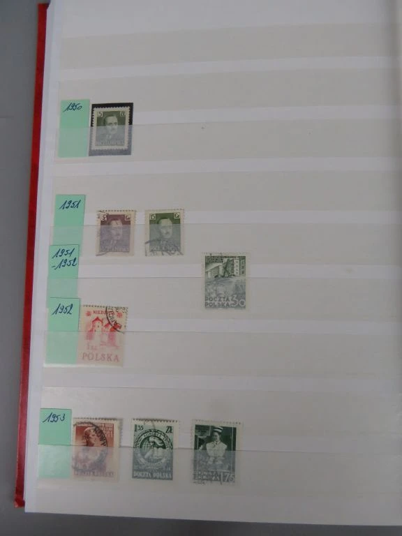 Postzegelverzameling Jugoslavija en Polen in album