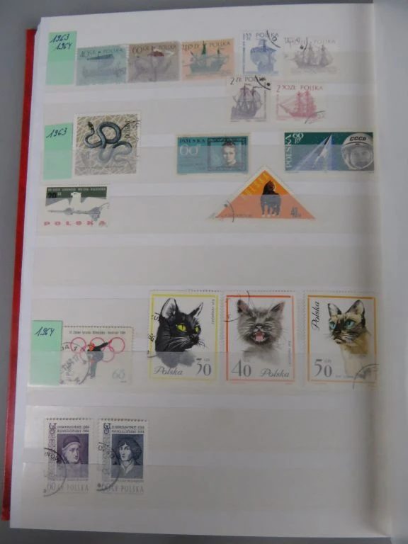 Postzegelverzameling Jugoslavija en Polen in album