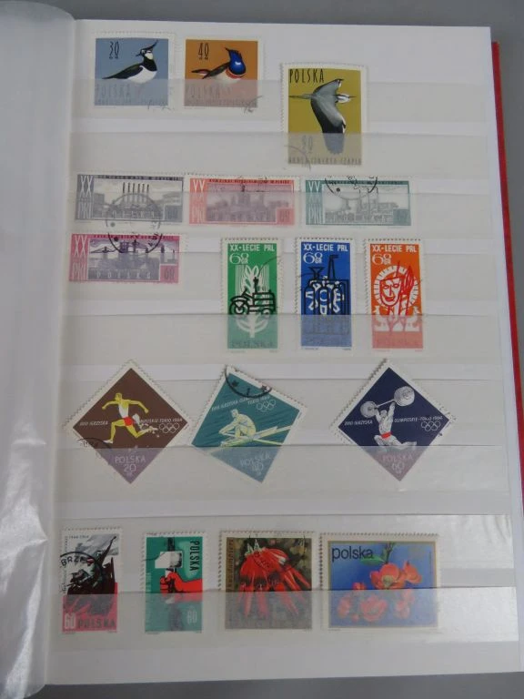 Postzegelverzameling Jugoslavija en Polen in album