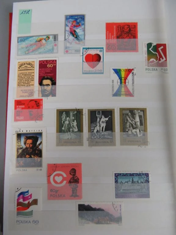 Postzegelverzameling Jugoslavija en Polen in album