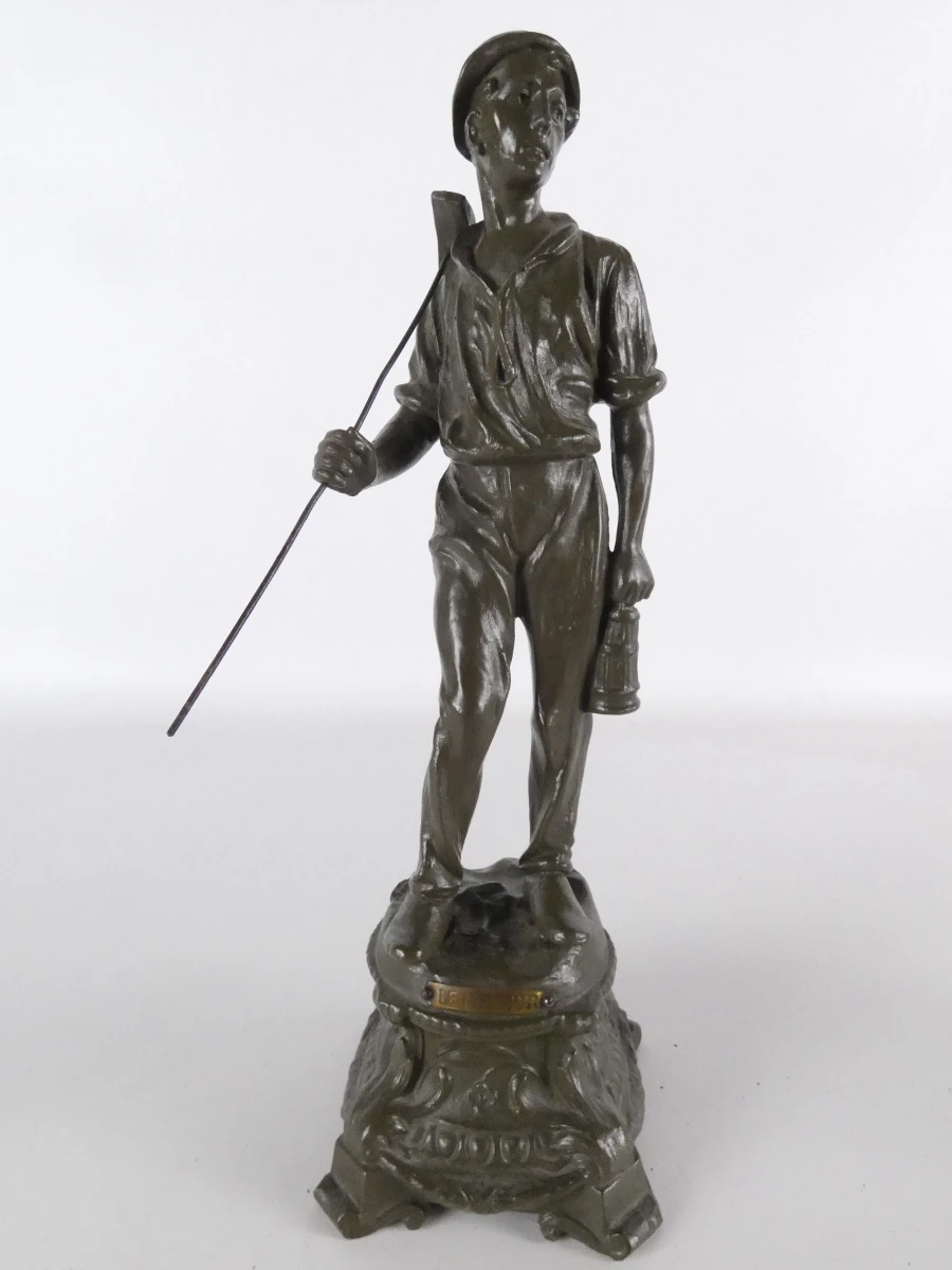 Set van 2 régule (spelter) beeldjes