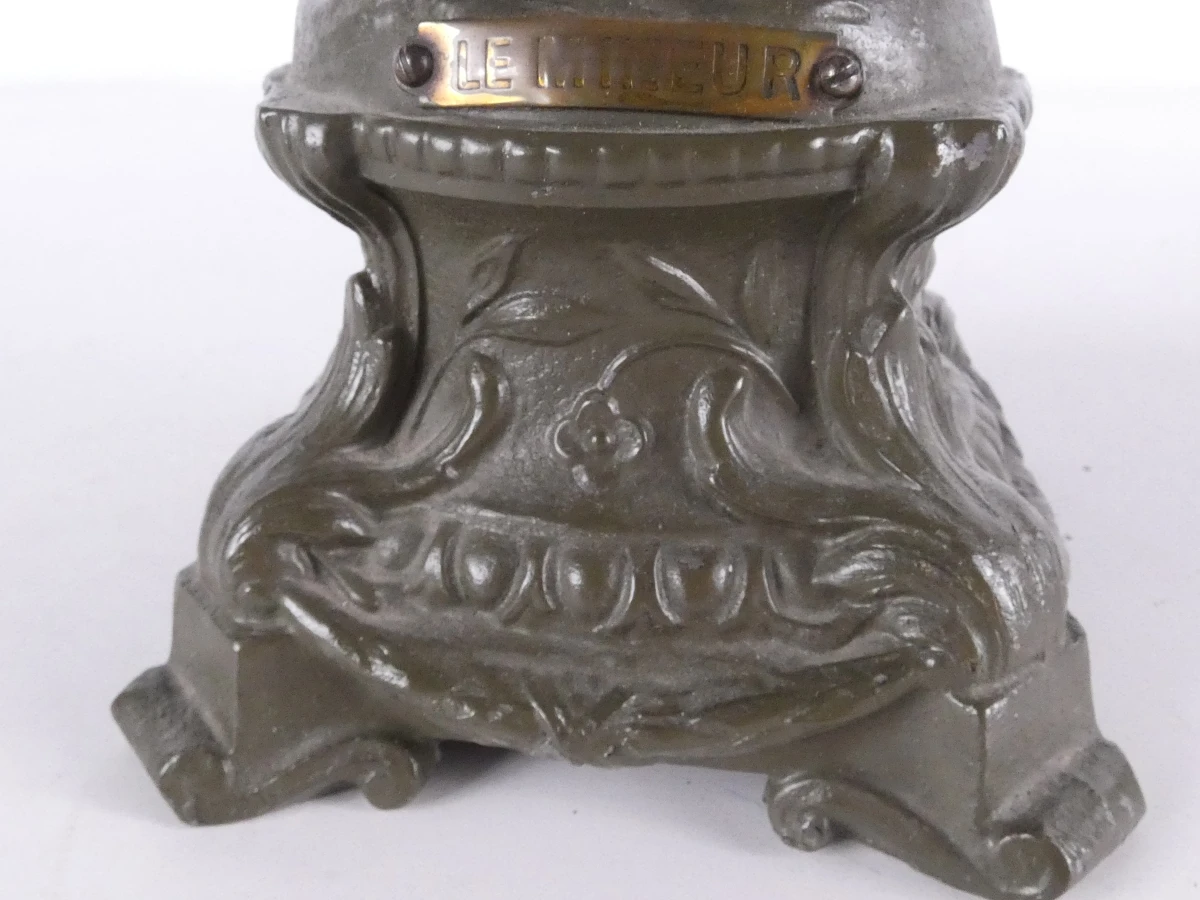Set van 2 régule (spelter) beeldjes