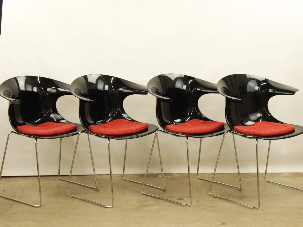 Set van 4 Infiniti Loop designarmstoelen door Claus Breinholt – glanzend zwart