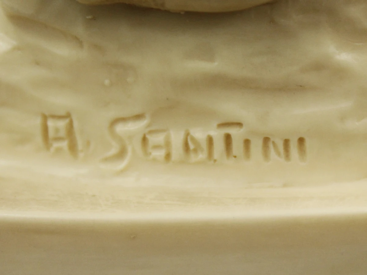 A. Santini - Italiaanse Pietà naar Michelangelo - op houten voet