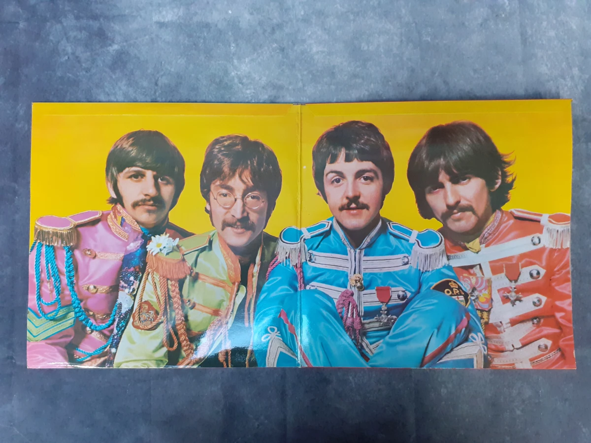 Vinyl: The Beatles - Sgt. Pepper's Lonely Hearts Club Band - foto 2