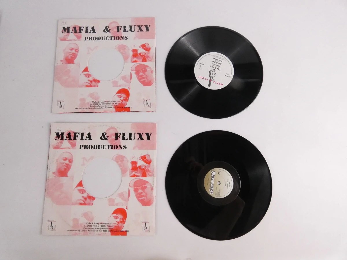 10 vinylplaten met muziek in DUB-stijl
