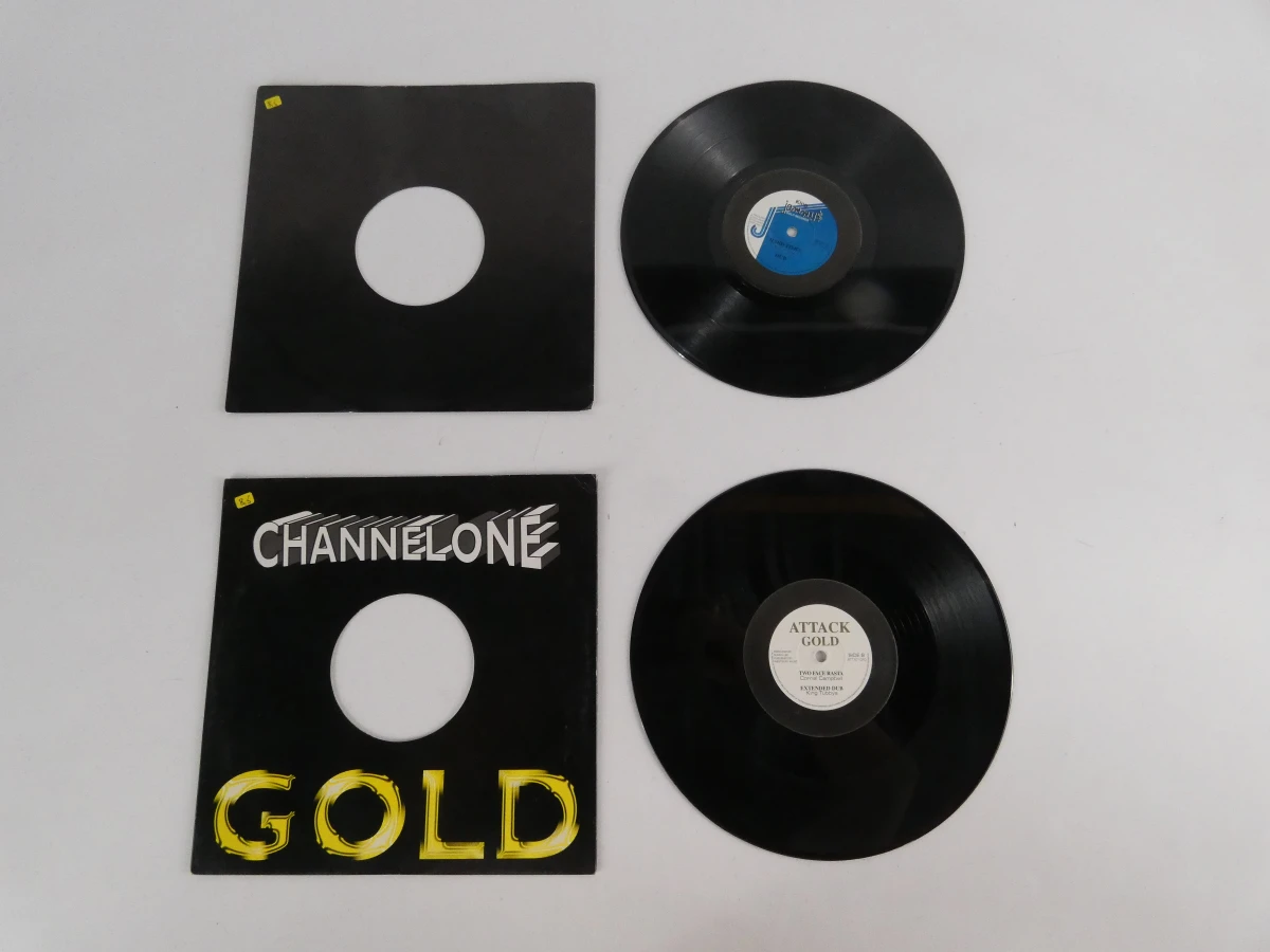 10 vinylplaten met muziek in DUB-stijl