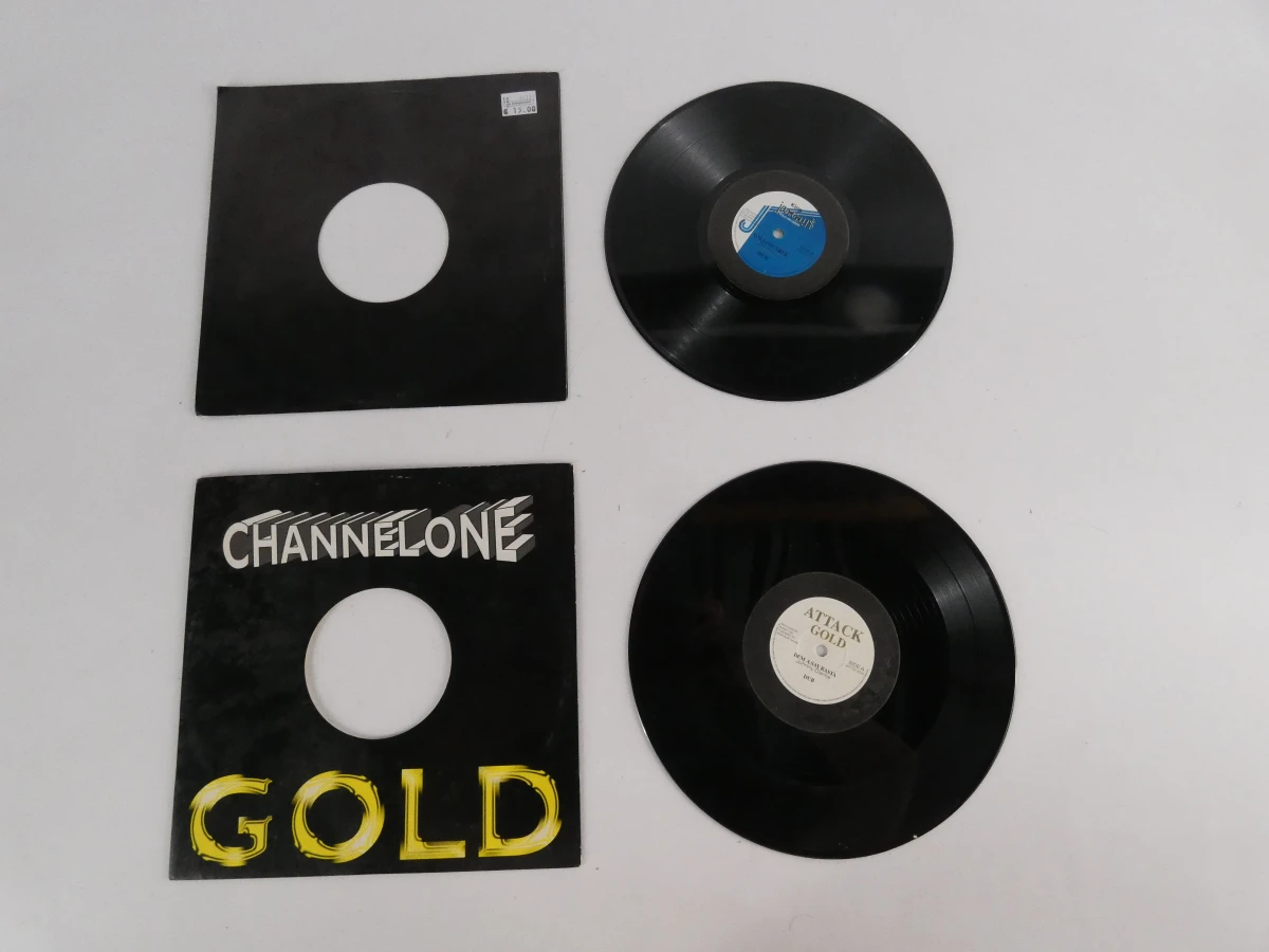10 vinylplaten met muziek in DUB-stijl