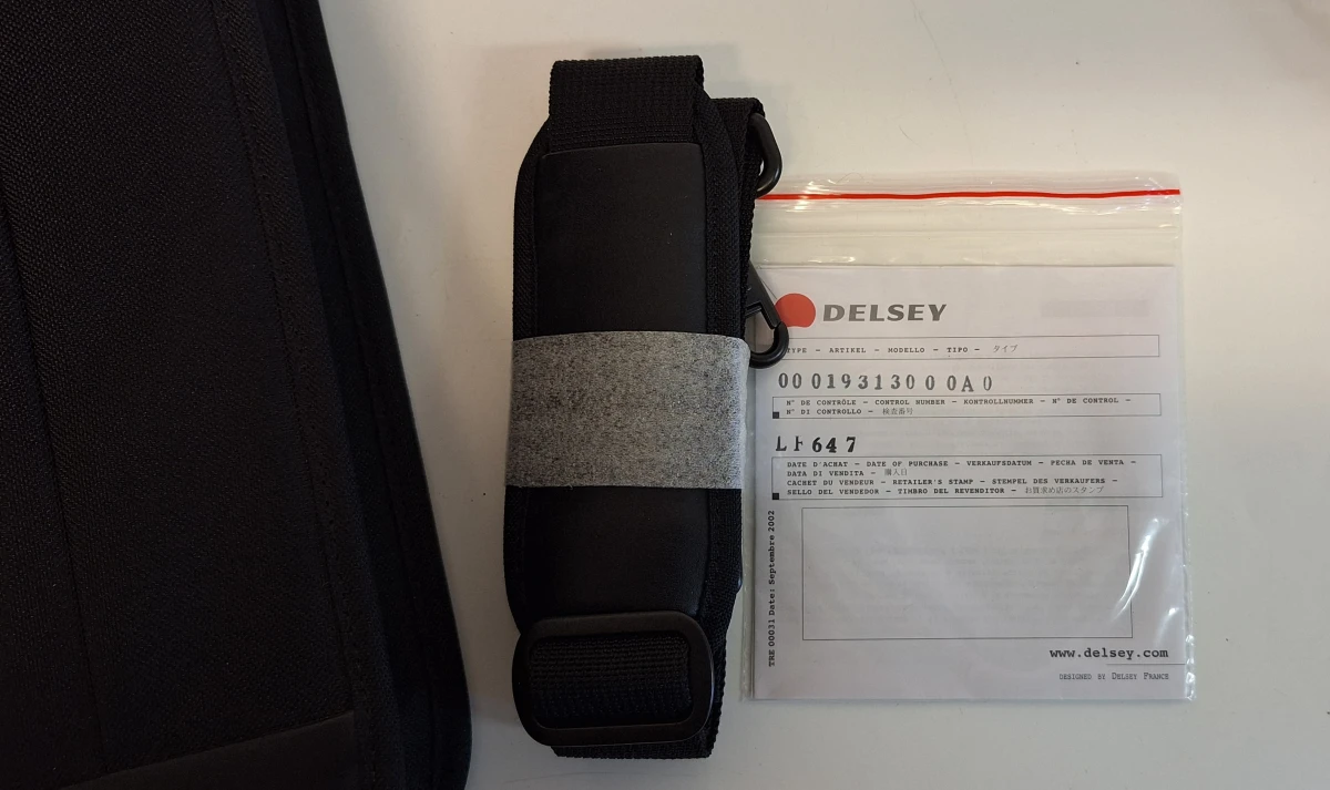 Zwarte Delsey aktetas met slot en sleutels - foto 6