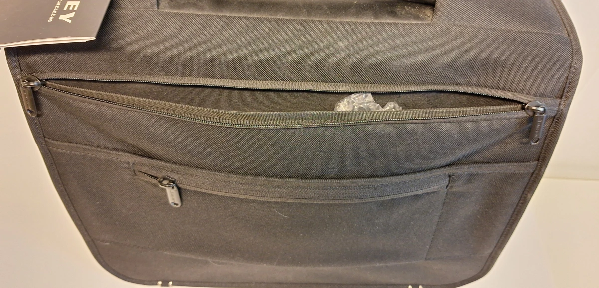 Zwarte Delsey aktetas met slot en sleutels - foto 7