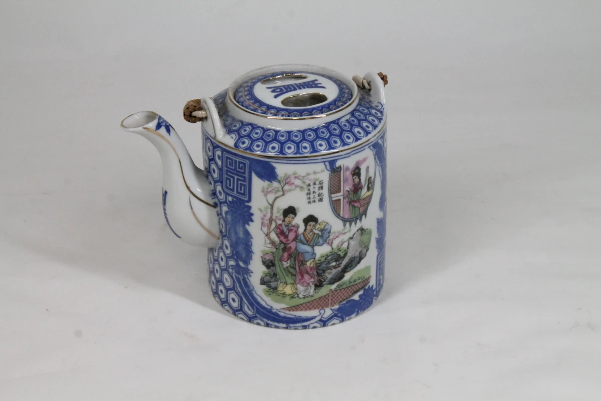 Vintage Chinese porseleinen theepot