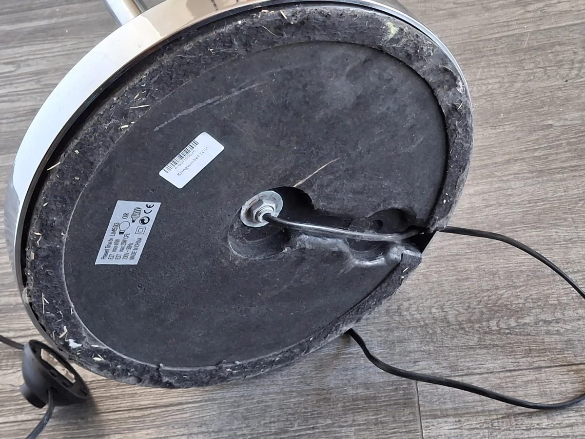 Zwarte vloerlamp in Space Age-stijl met bolvormige lampenkap - foto 14