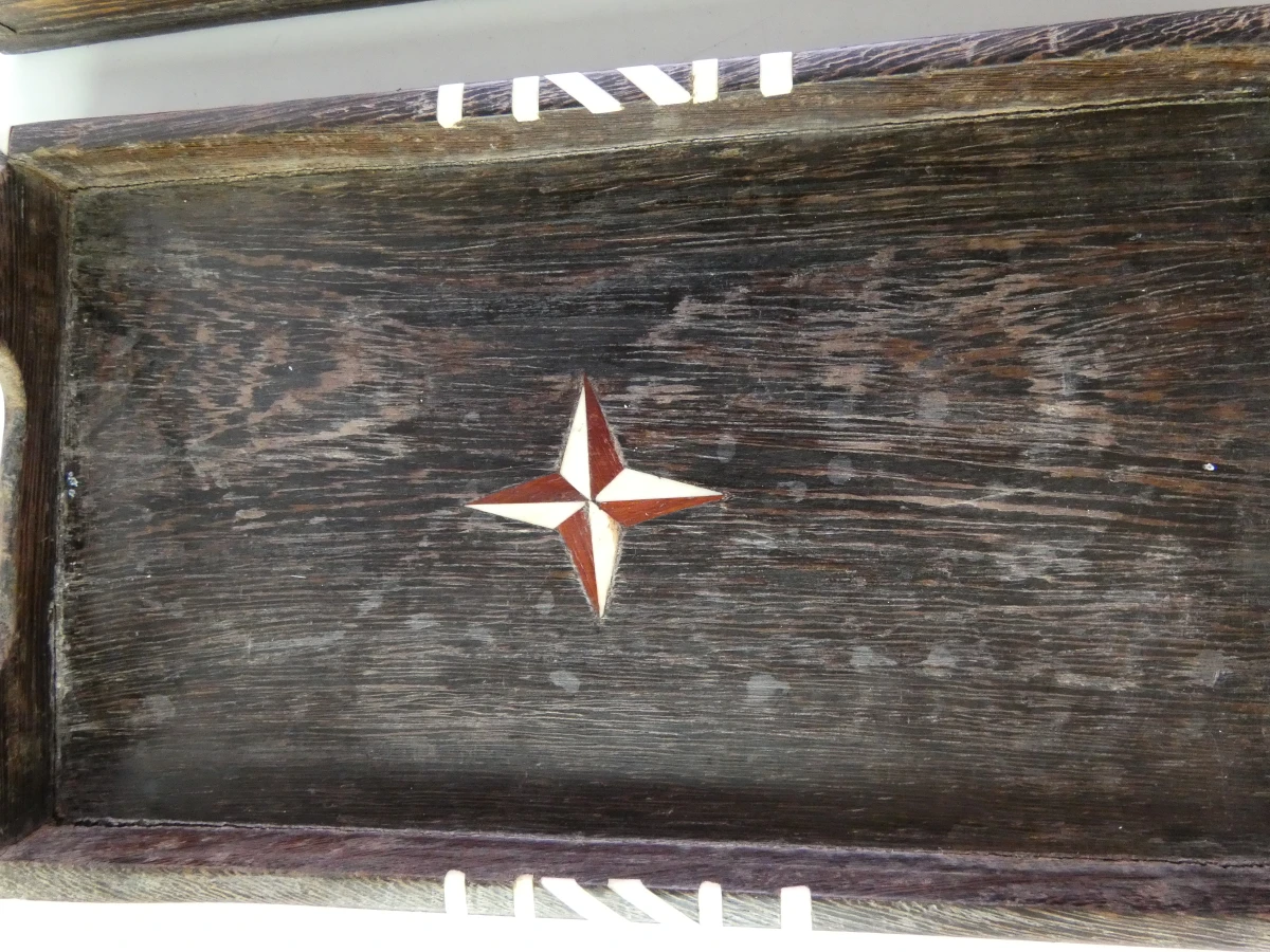 10 houten serveerschalen met ingelegd tetra-sterrenmotief