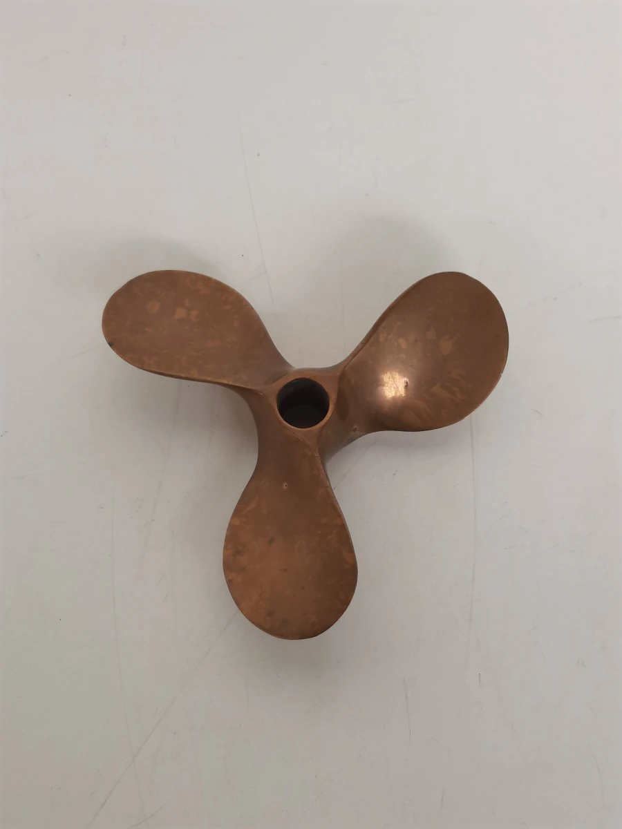 Kleine bronzen scheepsschroef decoratie