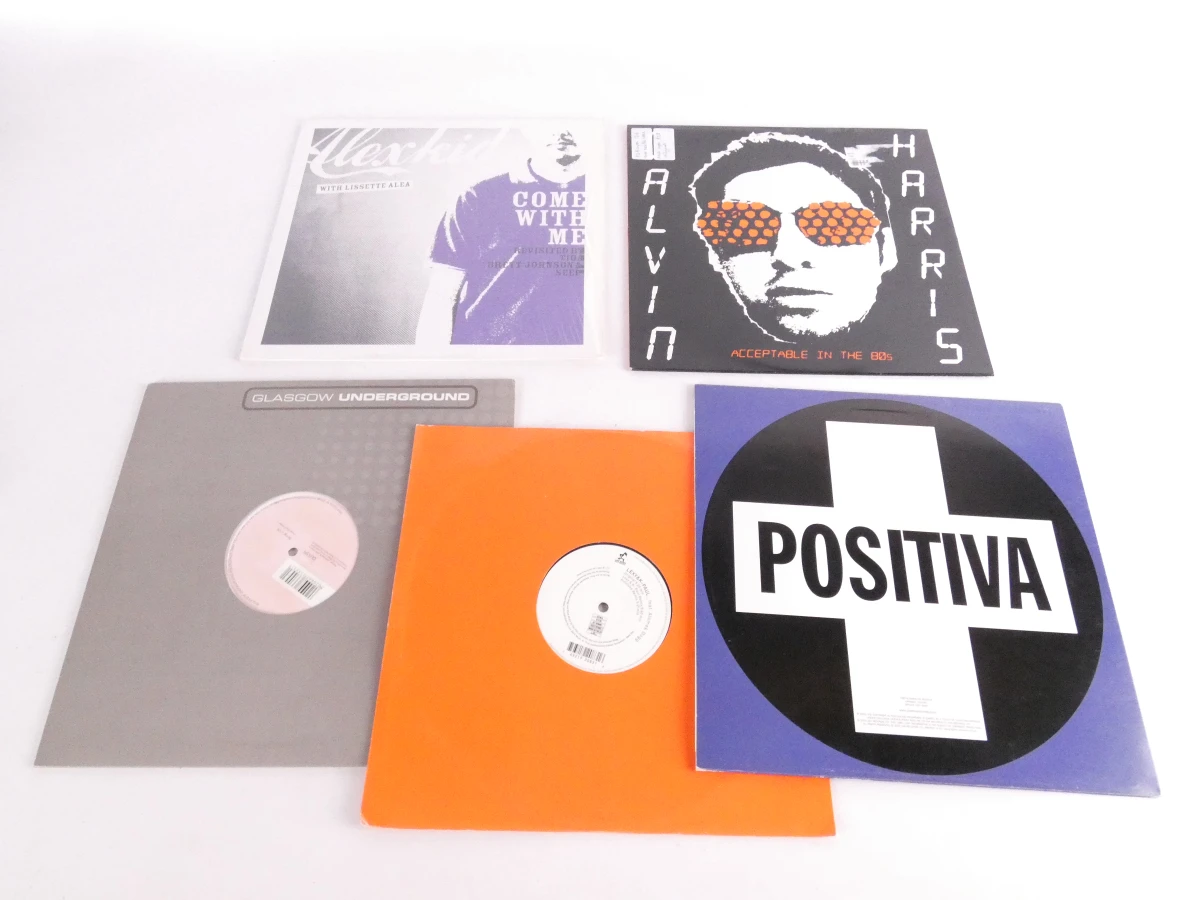 Verzameling van 26 diverse vinyl singles en EP's