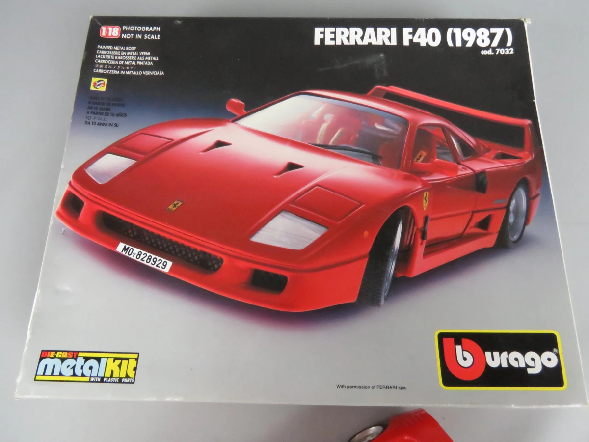 Burago Ferrari F40 modelauto