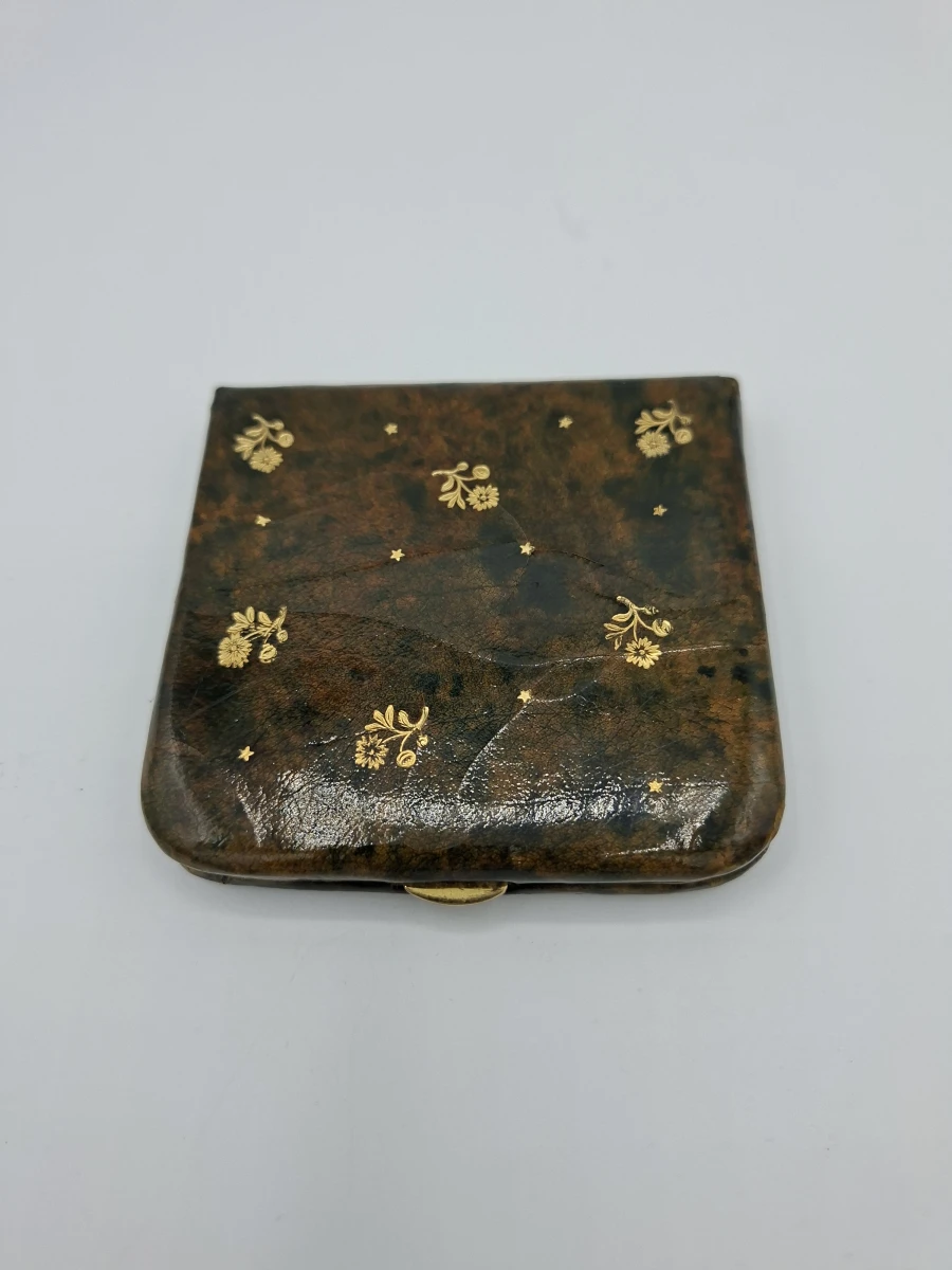 Elegante Vintage Lederen Poederdoos / Compact Met Spiegel – Schildpadmotief & Gouddecoratie - foto 4