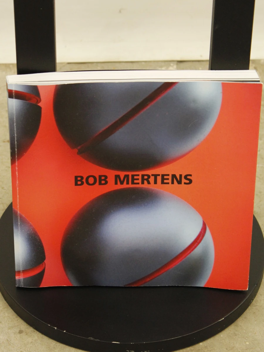 "Dagelijkse Kost" assemblagekunstwerk Bob Mertens incl. boek