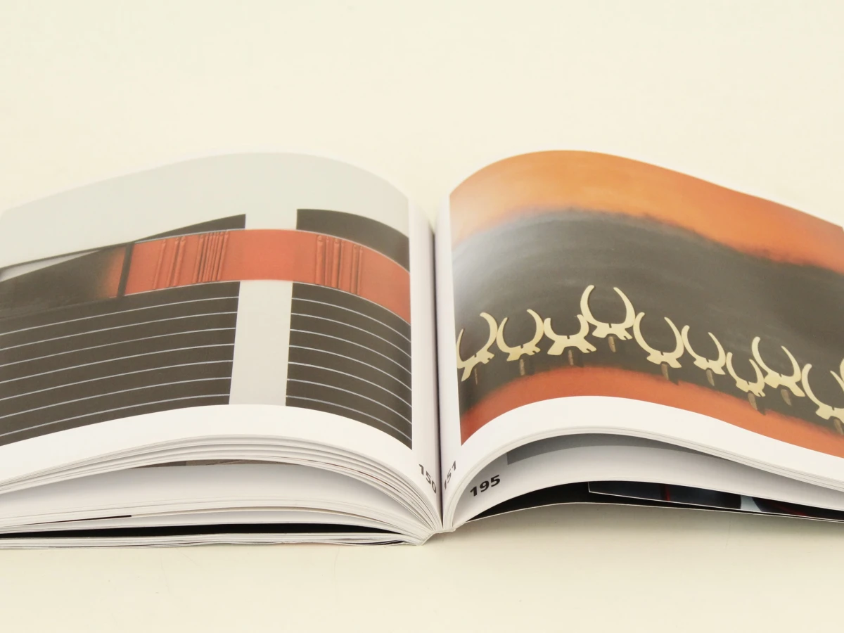 "Dagelijkse Kost" assemblagekunstwerk Bob Mertens incl. boek