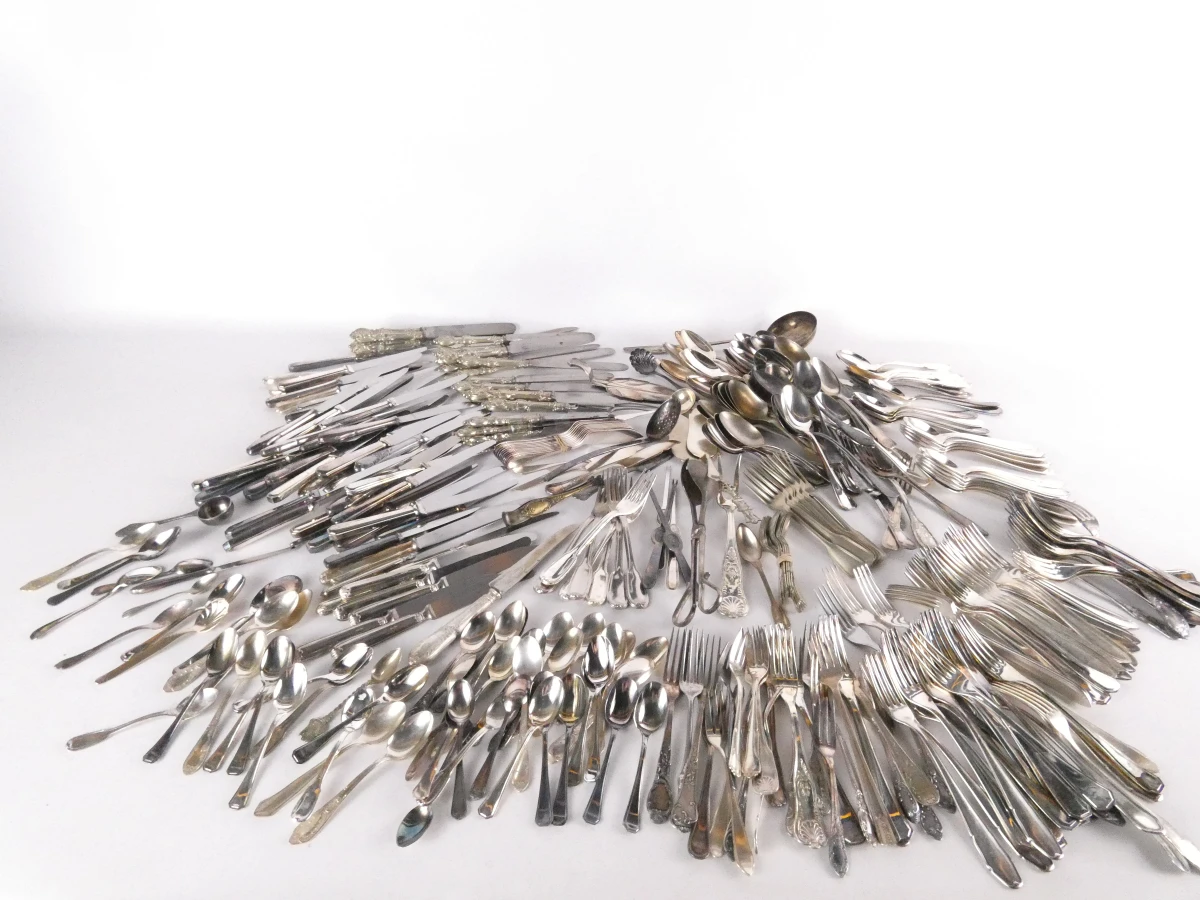 Groot lot bestek diverse merken en patronen (mix verzilverd en inox)