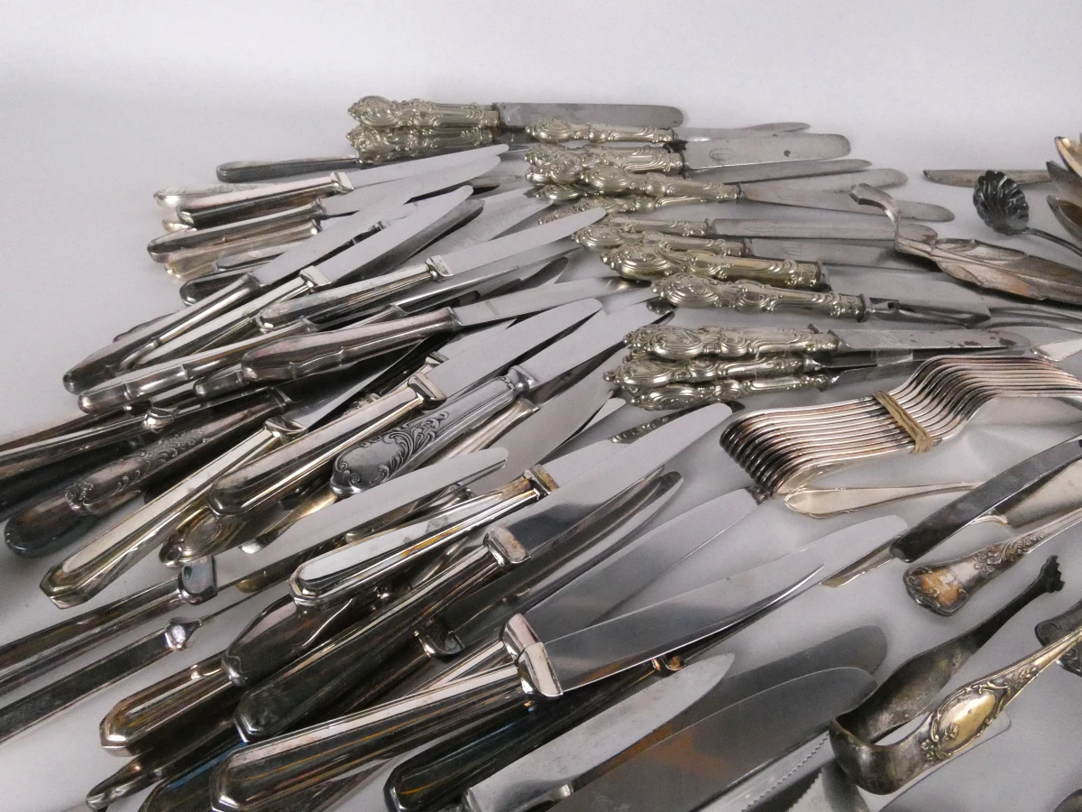 Groot lot bestek diverse merken en patronen (mix verzilverd en inox)