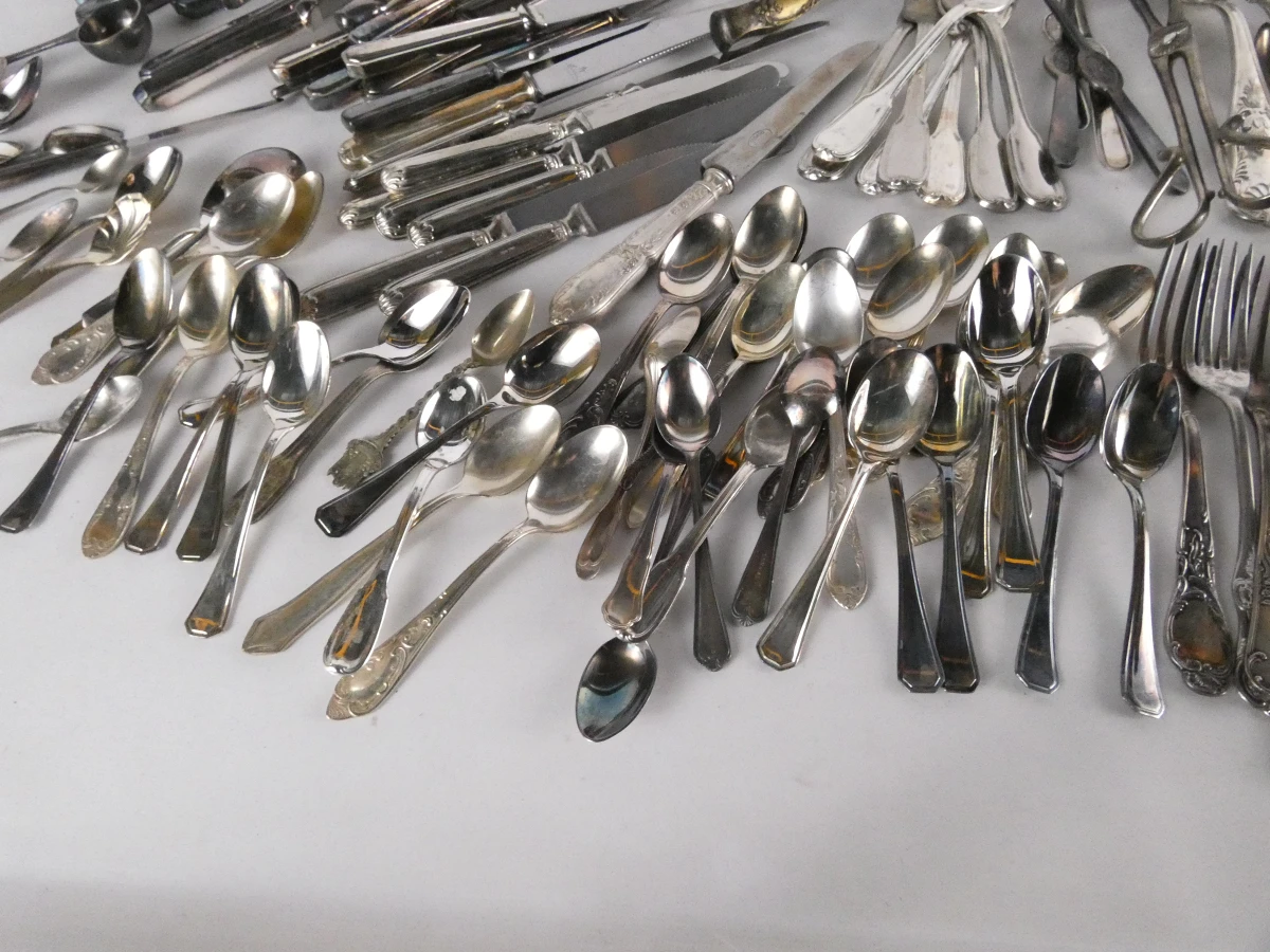 Groot lot bestek diverse merken en patronen (mix verzilverd en inox)