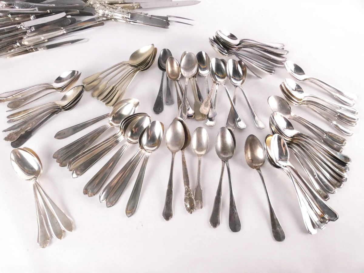 Groot lot bestek diverse merken en patronen (mix verzilverd en inox)