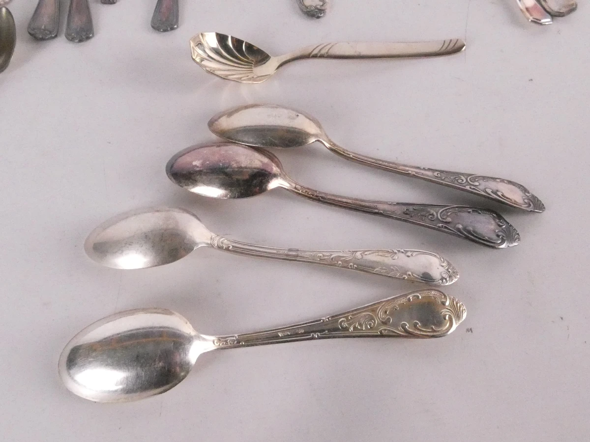 Groot lot bestek diverse merken en patronen (mix verzilverd en inox)
