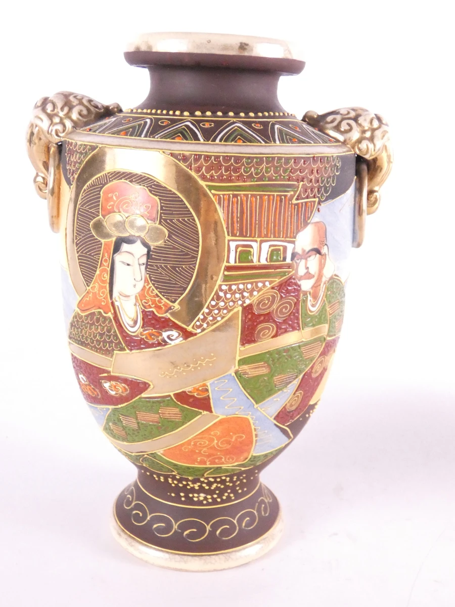 Set van 2 decoratieve Aziatische vazen met gouden accenten