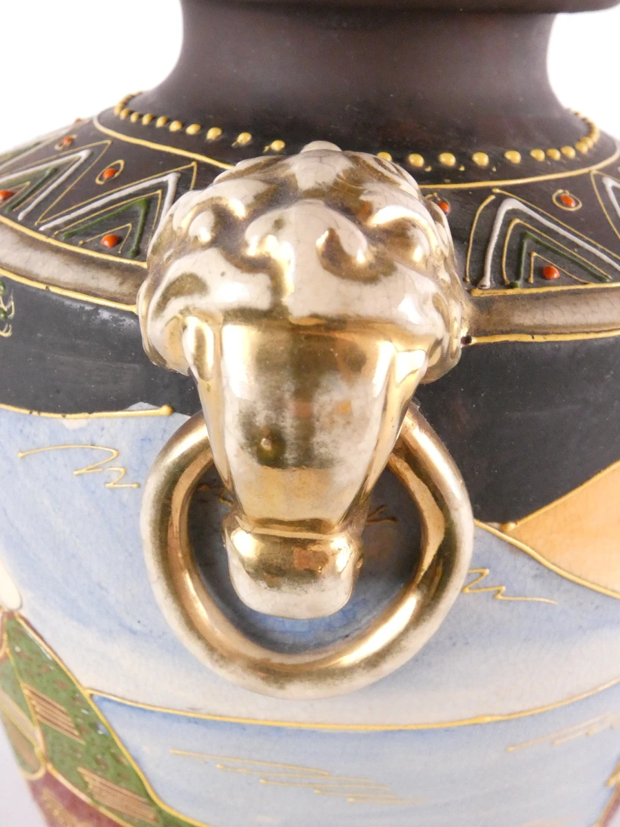Set van 2 decoratieve Aziatische vazen met gouden accenten