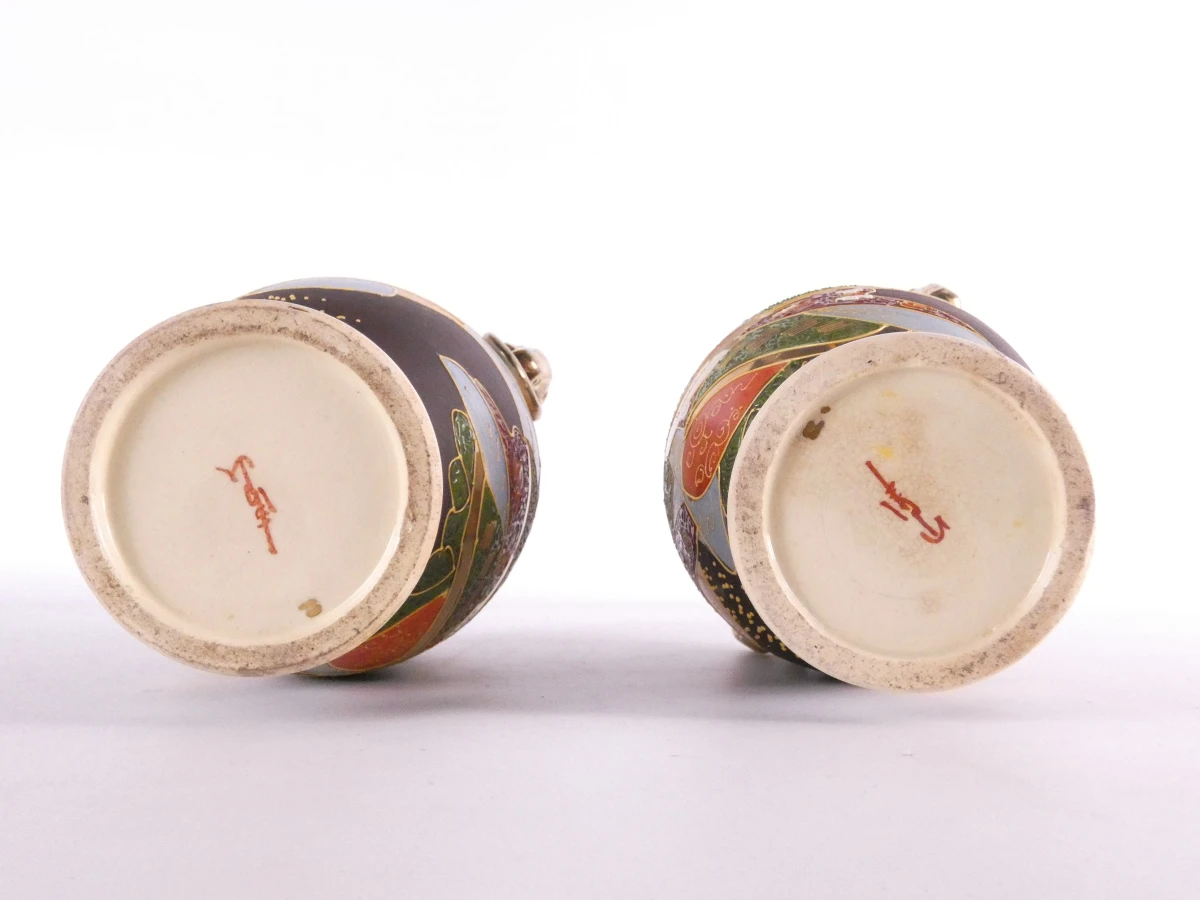 Set van 2 decoratieve Aziatische vazen met gouden accenten