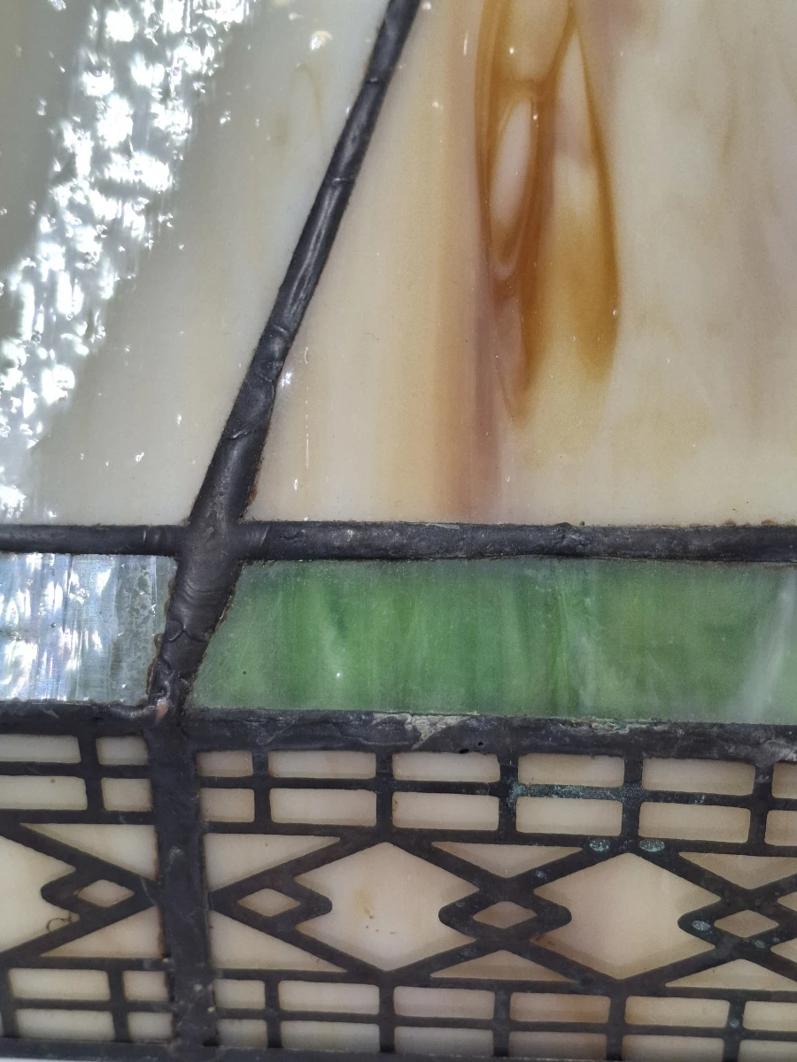 Tiffany stijl hanglamp met gekleurd glas