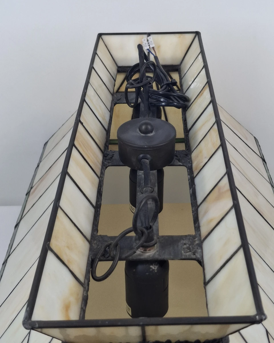 Tiffany stijl hanglamp met gekleurd glas