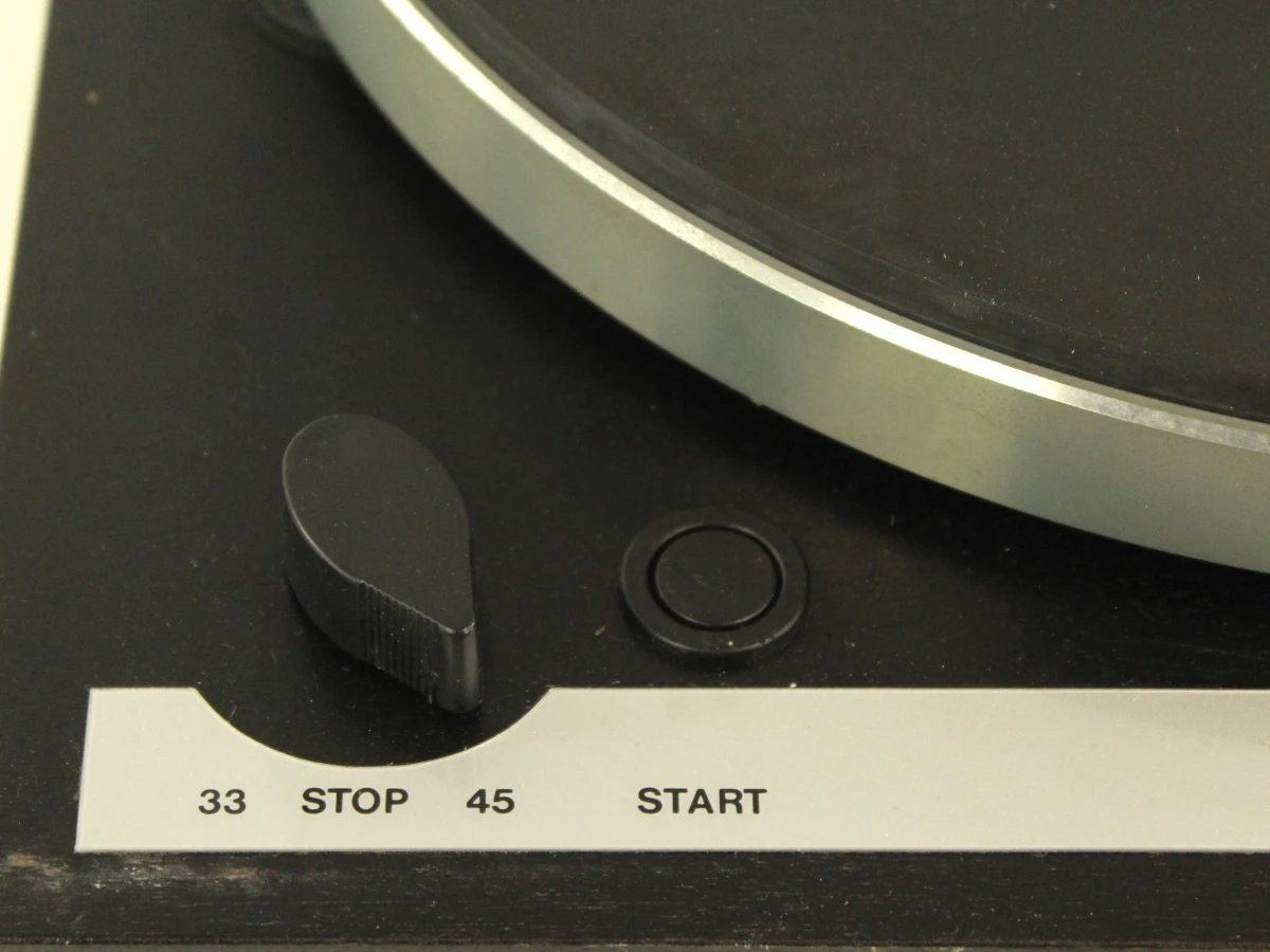 Thorens TD 318 platenspeler met Stanton 500 element