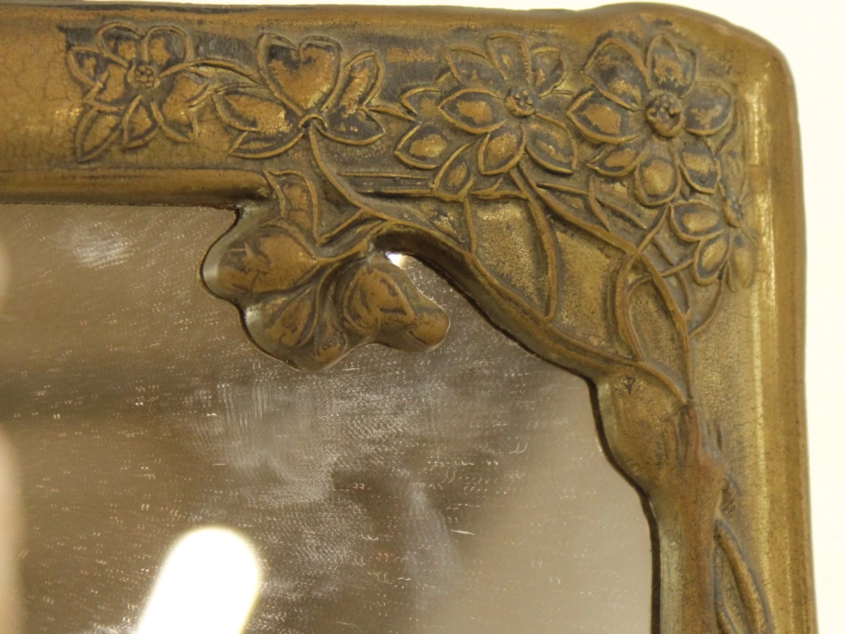 Charmante, vintage tafelspiegel in Art Nouveau stijl