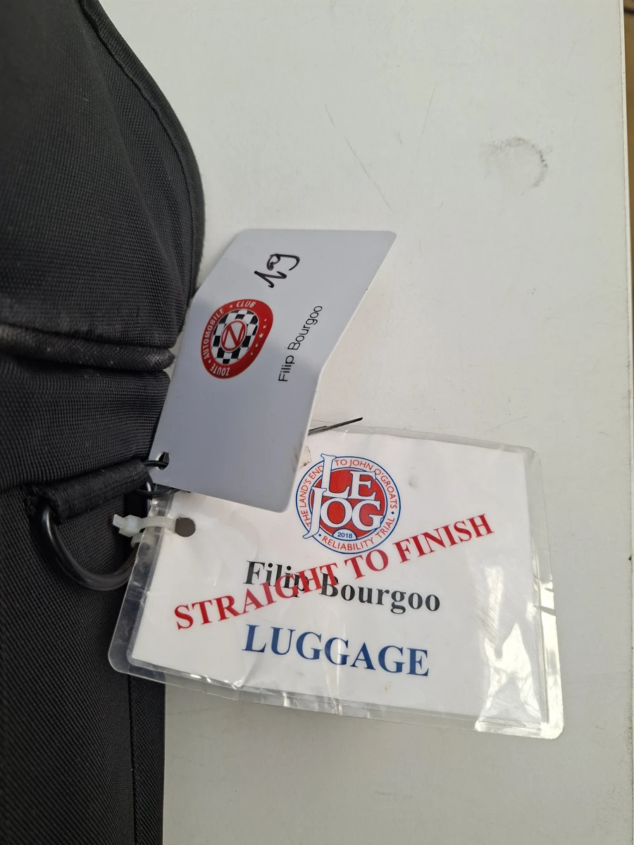 🧳 Uniek Verzamelobject: Originele Audi Kledingtas / Garment Bag – Zwart Herkomst: Ex-collectie / Bagage van Filip Bourgoo (Zoute Grand Prix / Le Jog 2018) 🛄 - foto 4