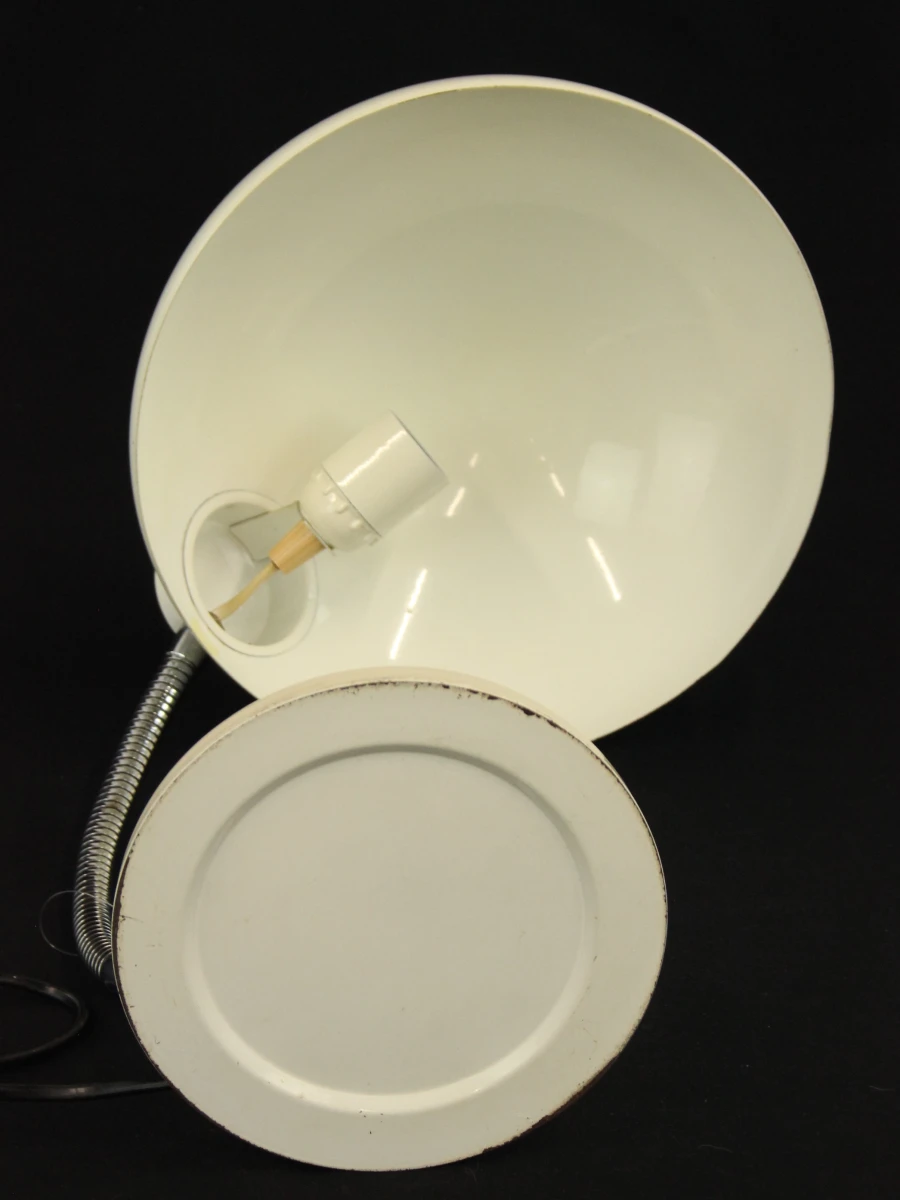 Massive witte bureaulamp met flexibele hals