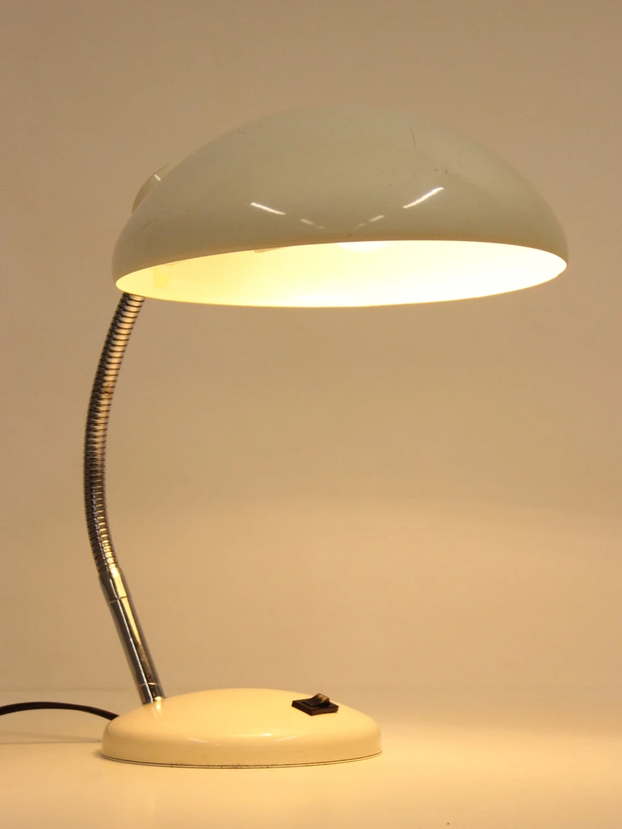 Massive witte bureaulamp met flexibele hals