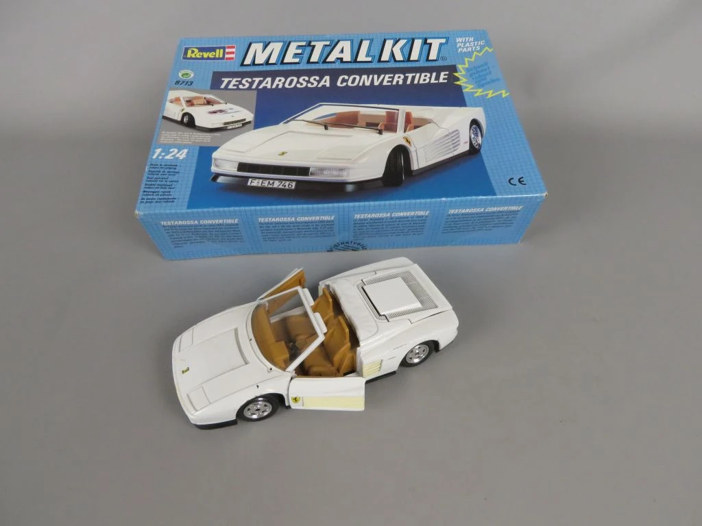 Modelauto Testarossa Convertible 1:24 met doos