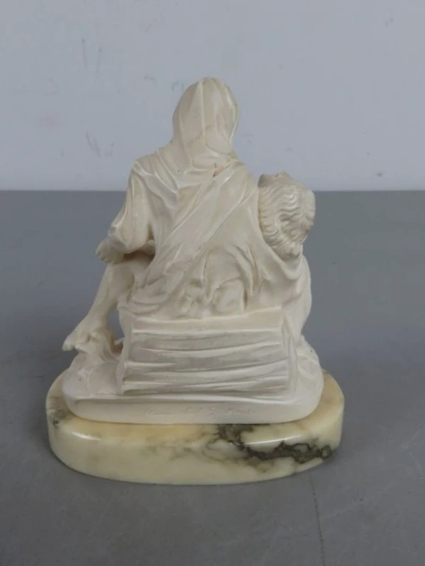 Itariaanse "Stonelite" Pietà Sculptuur naar Prof. G. Bessi - foto 2
