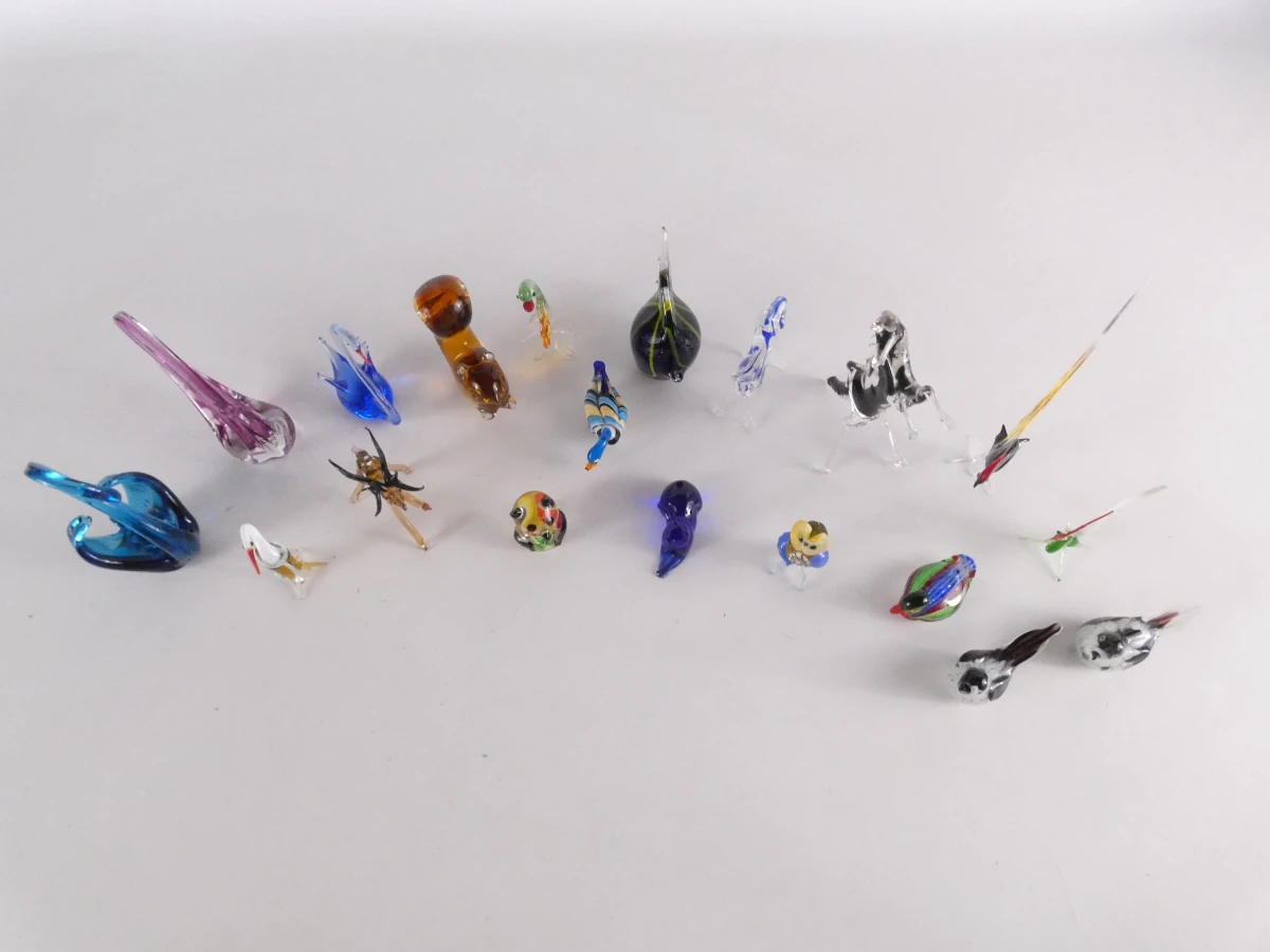 Set van 19 glazen dierfiguren