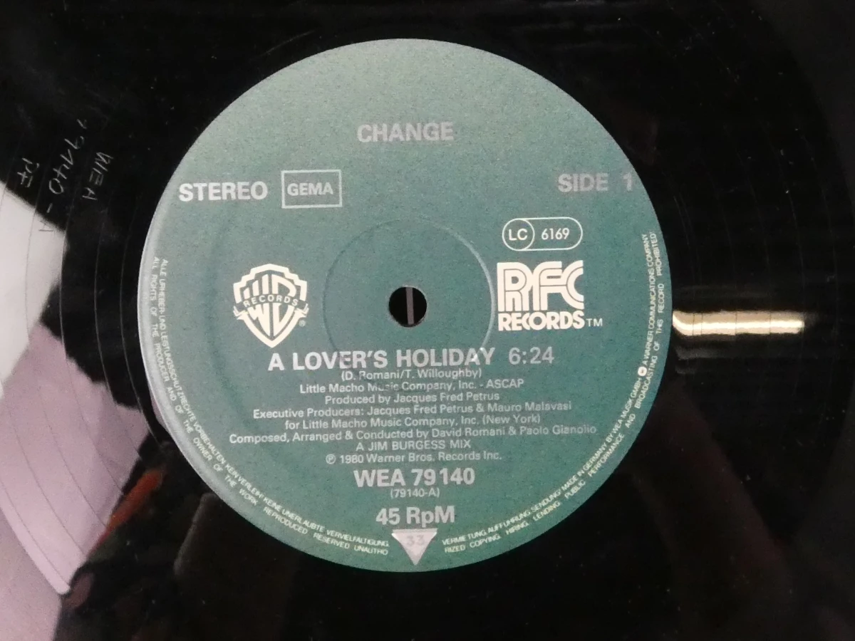 35 Verzameling vinyl singles en maxi-singles met hoesjes