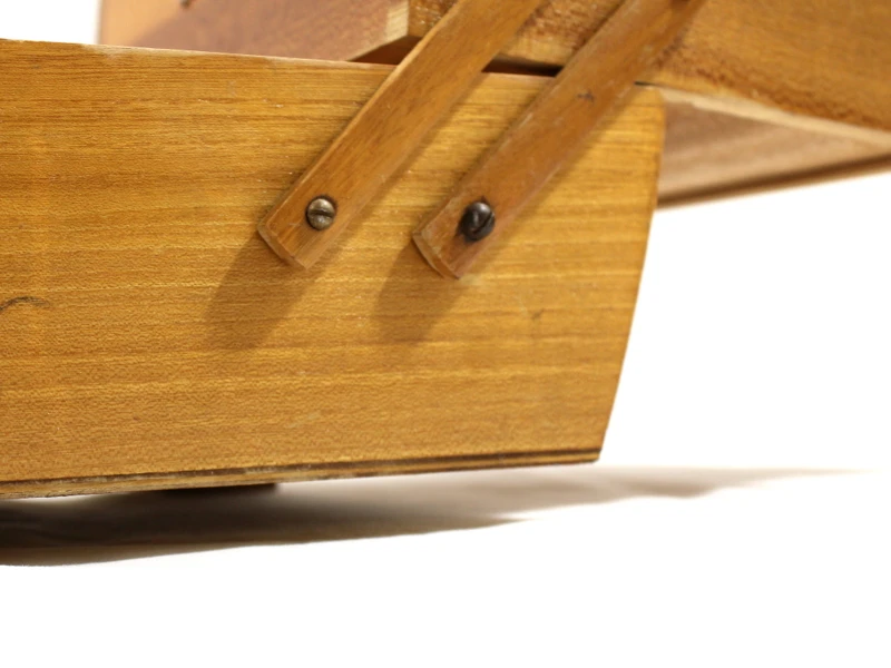 Vintage houten harmonica naaidoos ca. 1960–1970