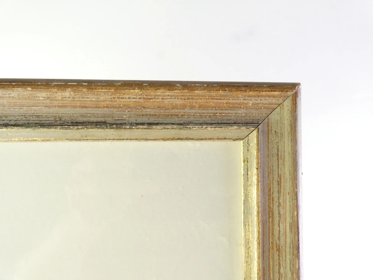 Ingelijste tekening vrouw zittend in interieur