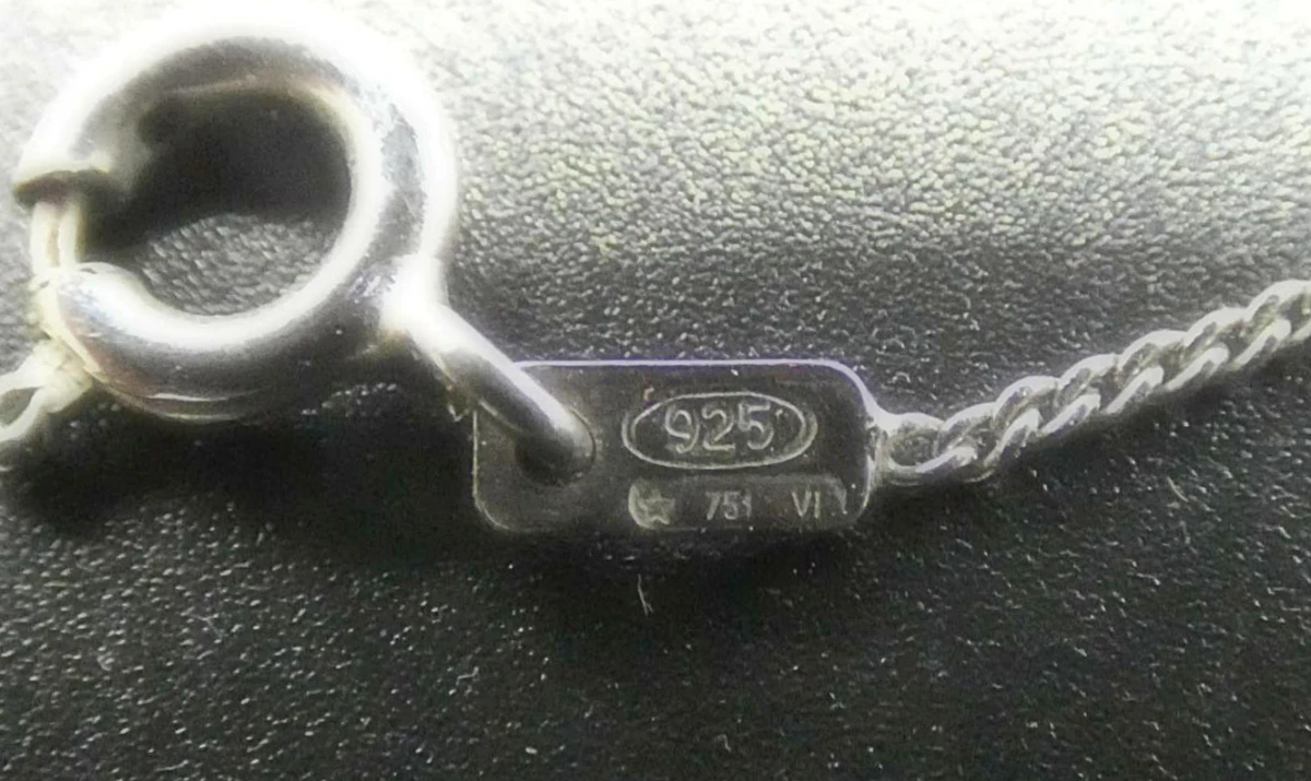 Zilveren collier met driehoekjes - foto 3