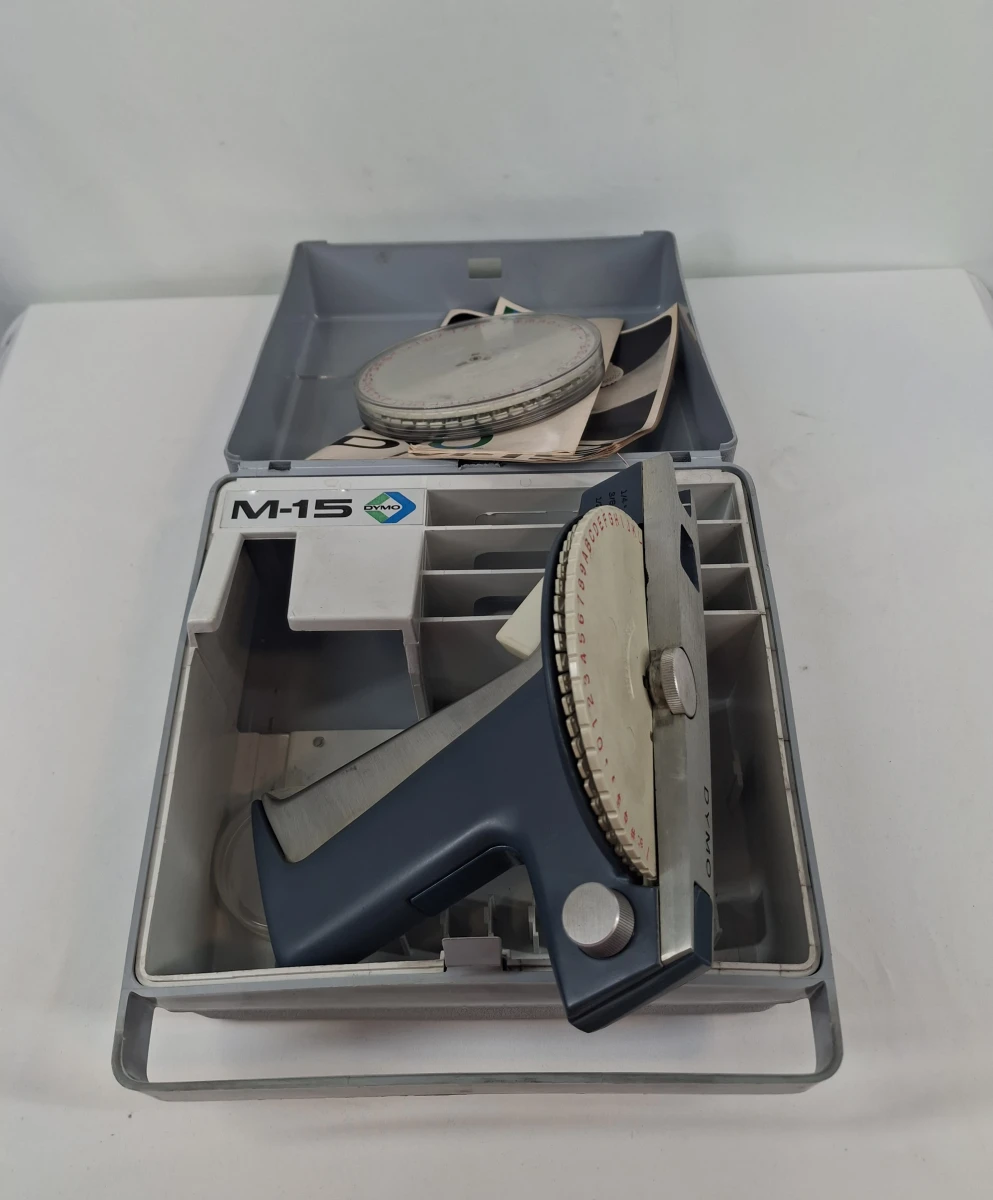 Vintage Dymo M-15 labelmaker met cassette en handleiding - foto 5
