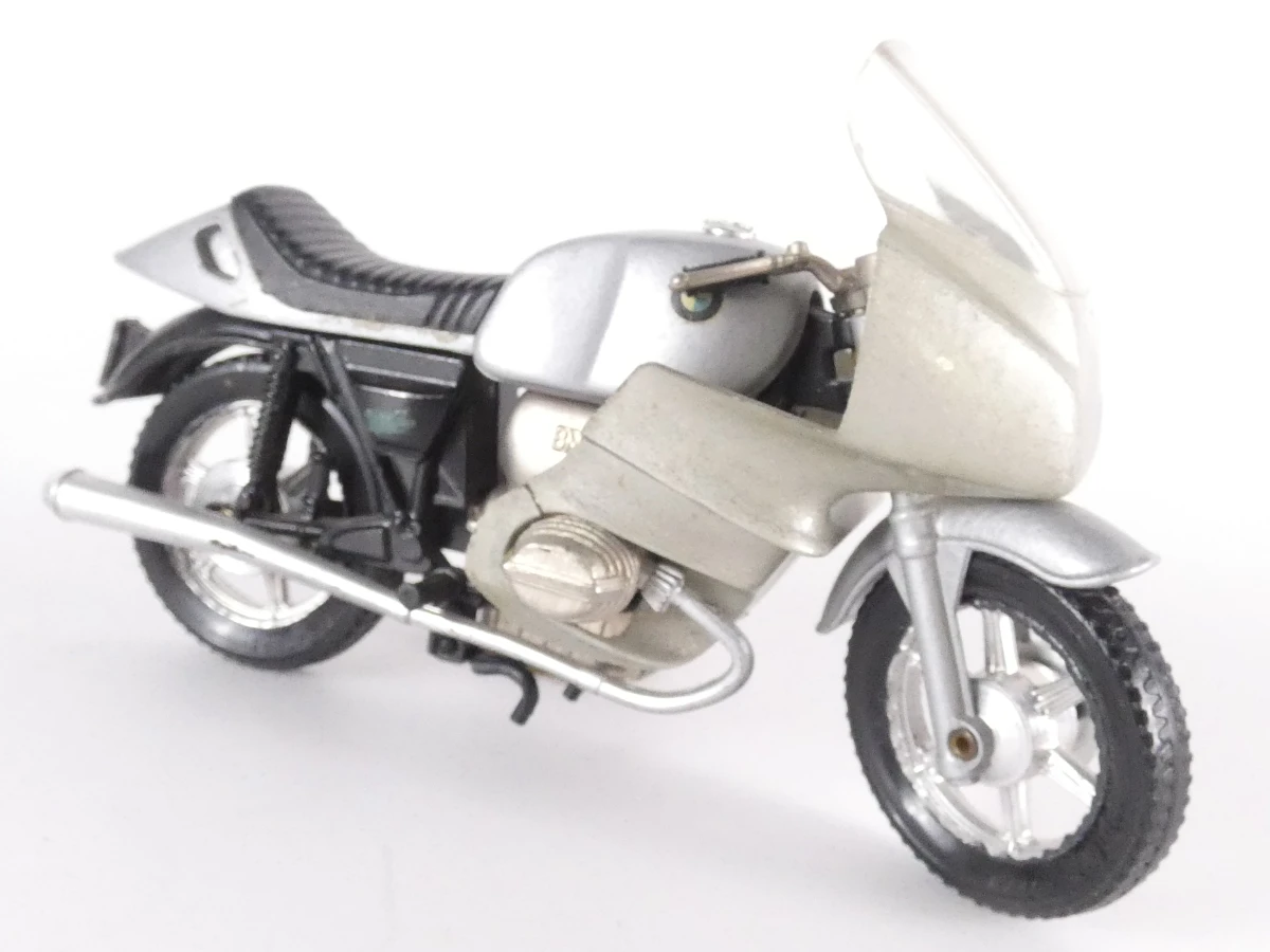 Lot van 12 metalen modelmotorfietsen