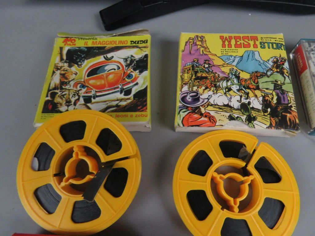 Vintage K6 Max 8mm filmprojector met accessoires en films - foto 6