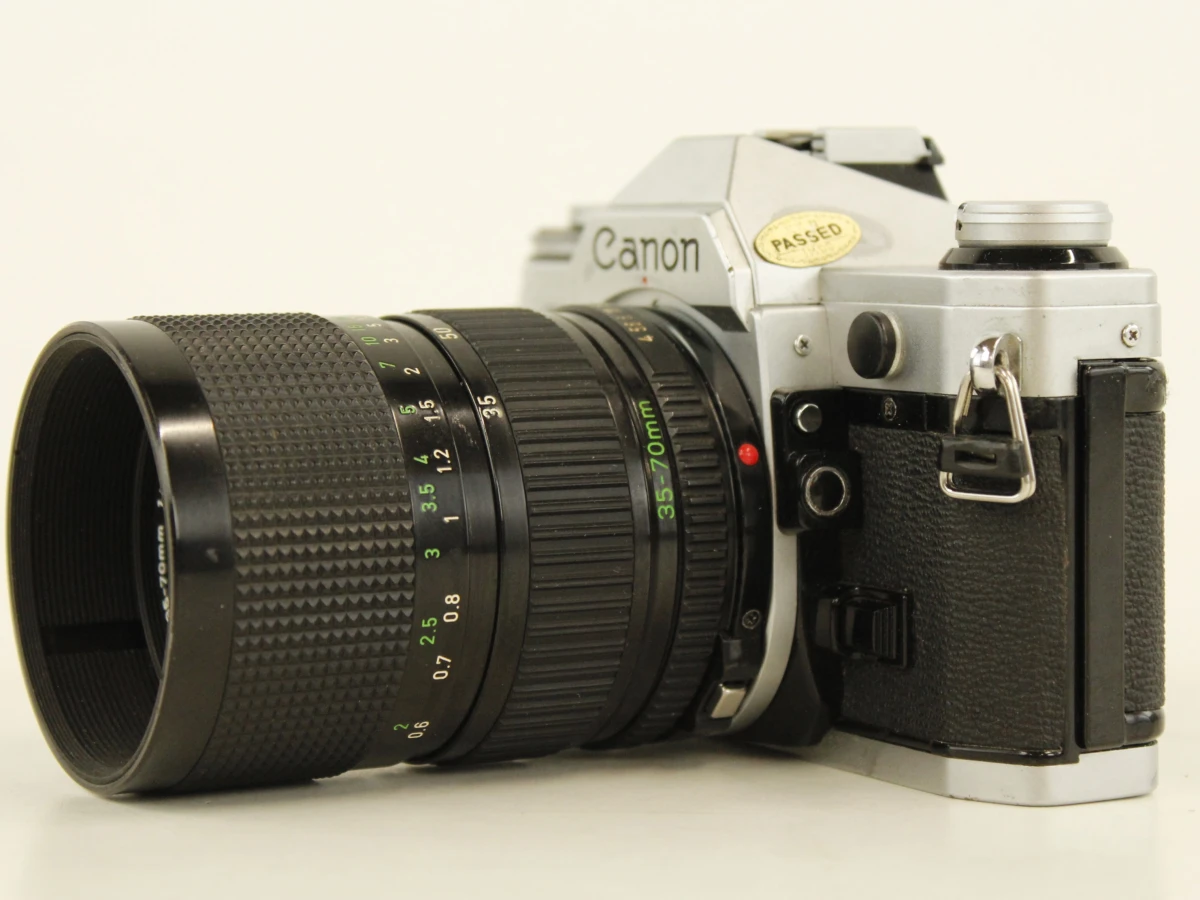 Canon AE-1 met Canon FD 35–70mm f/4 zoomobjectief | Veiling