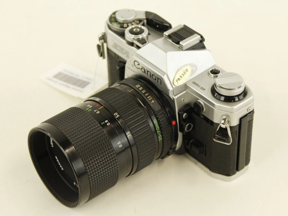 Canon AE-1 met Canon FD 35–70mm f/4 zoomobjectief | Veiling